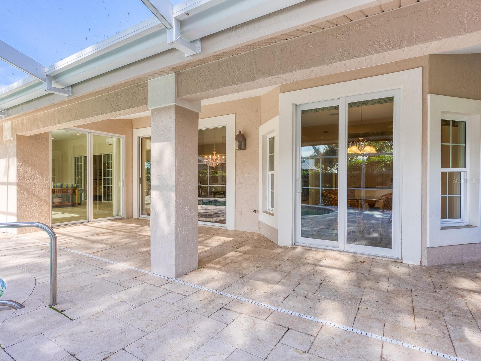 THE HIGHLANDS - Residential