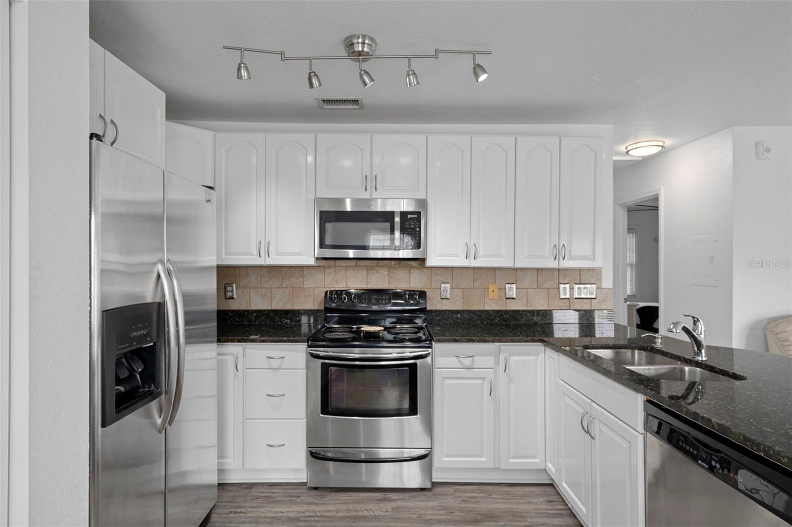 WATERSIDE AT COQUINA KEY SOUTH - Residential
