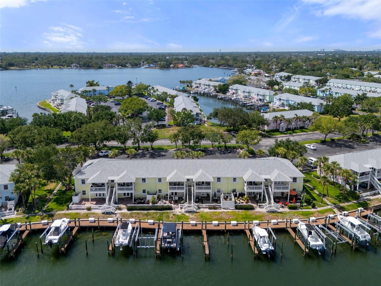 WATERSIDE AT COQUINA KEY SOUTH - Residential