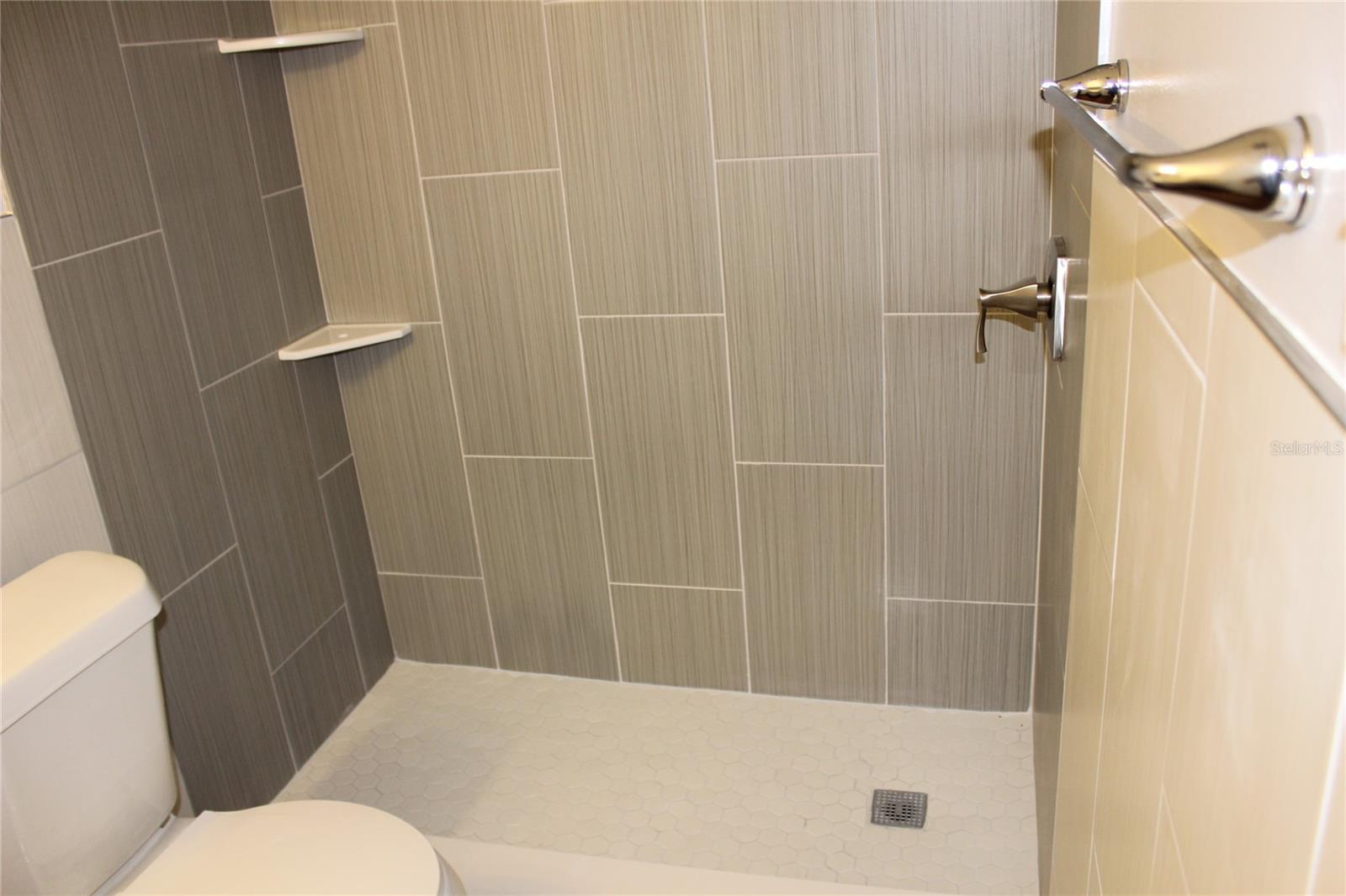 PEACE RIVER SHORES - Residential Income