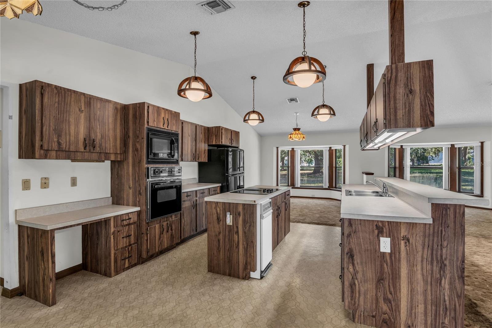 HULL ISLAND AT OAKLAND - Residential