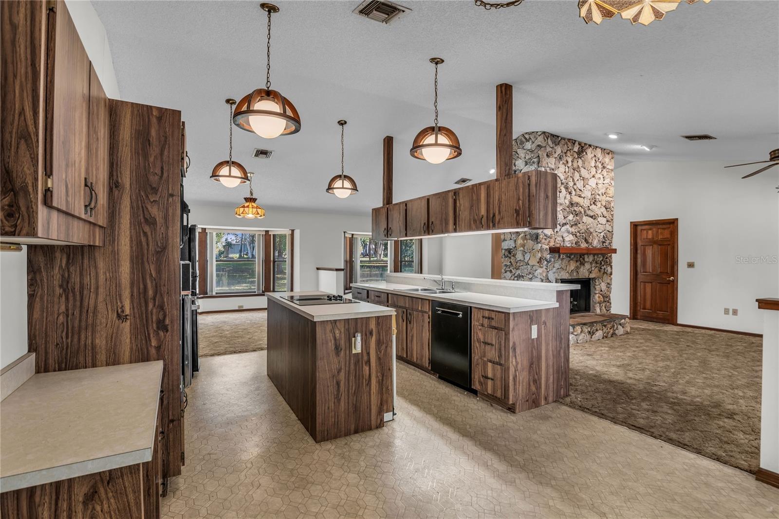 HULL ISLAND AT OAKLAND - Residential