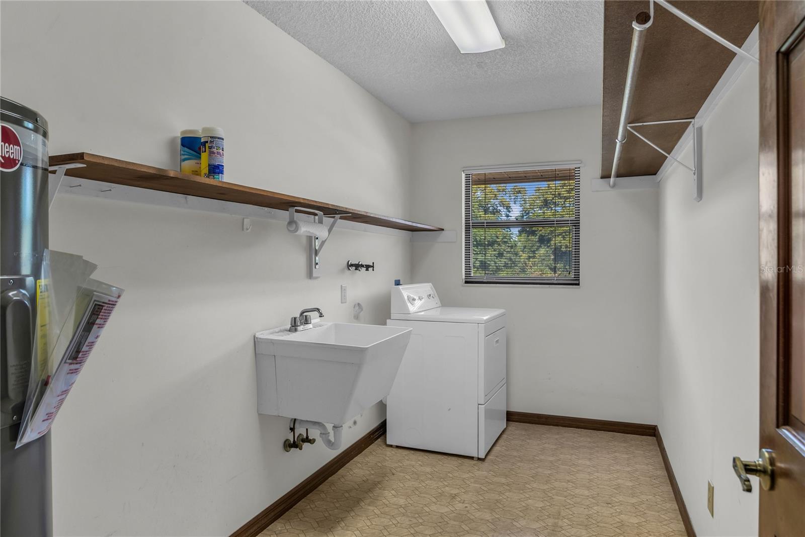 HULL ISLAND AT OAKLAND - Residential