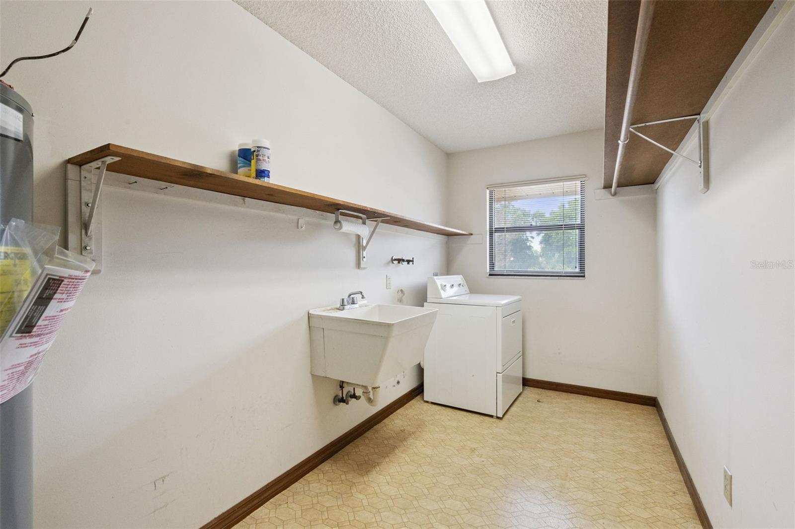 HULL ISLAND AT OAKLAND - Residential