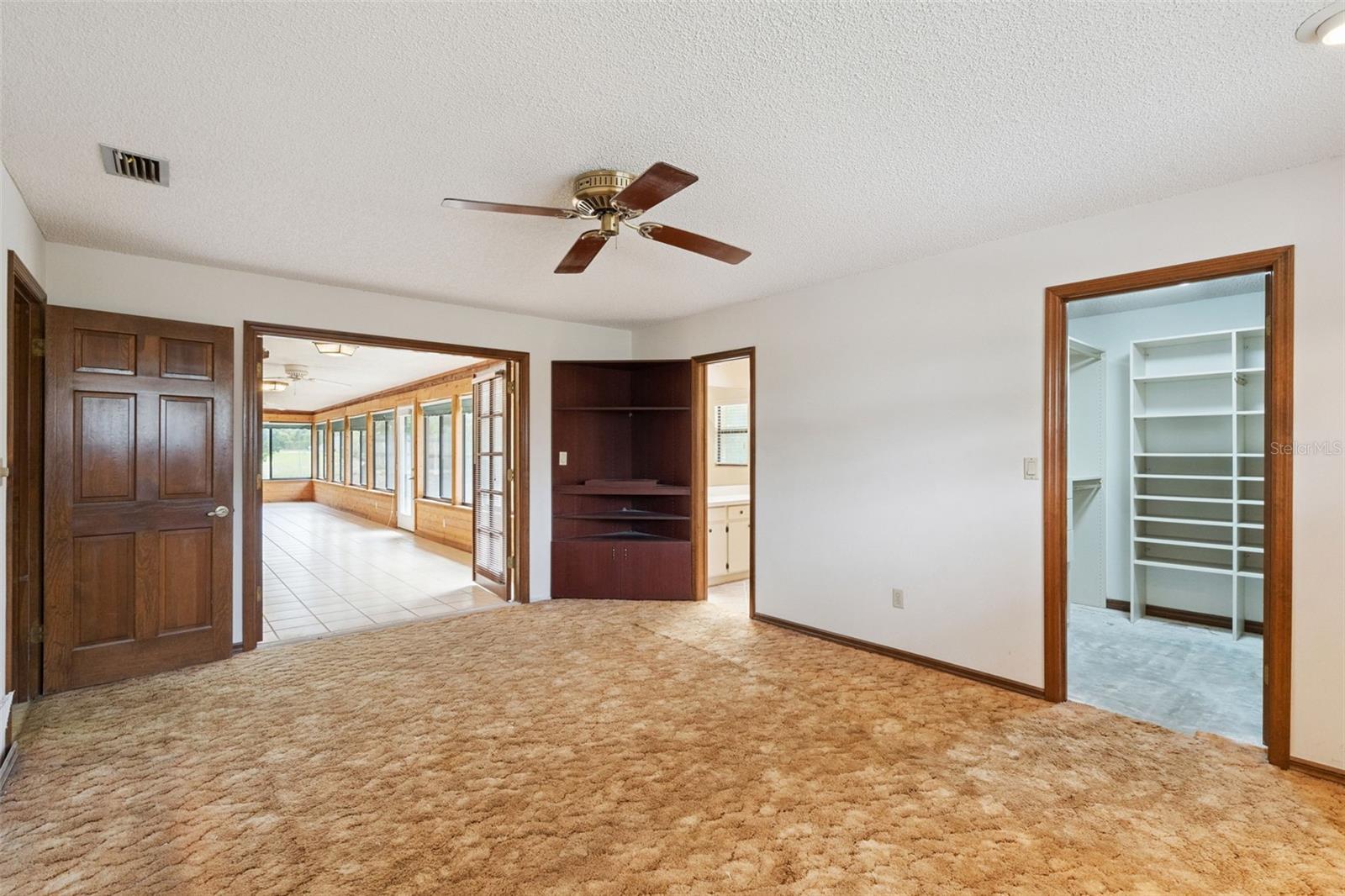 HULL ISLAND AT OAKLAND - Residential