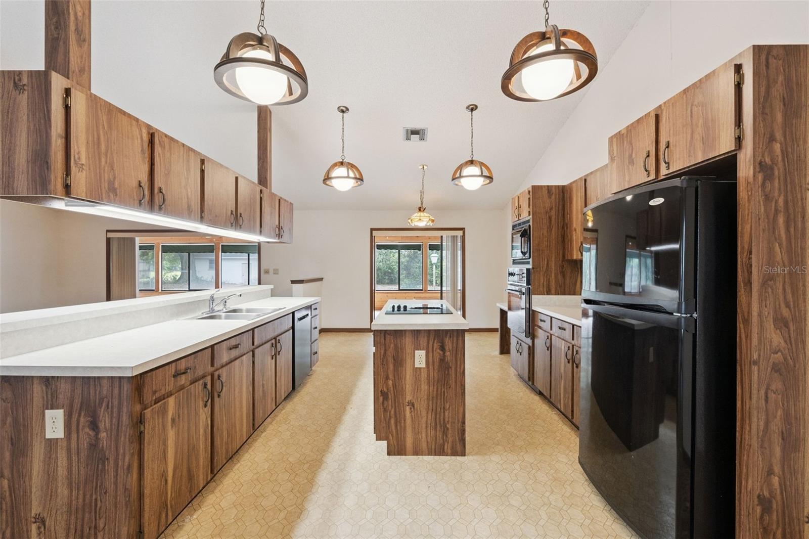 HULL ISLAND AT OAKLAND - Residential
