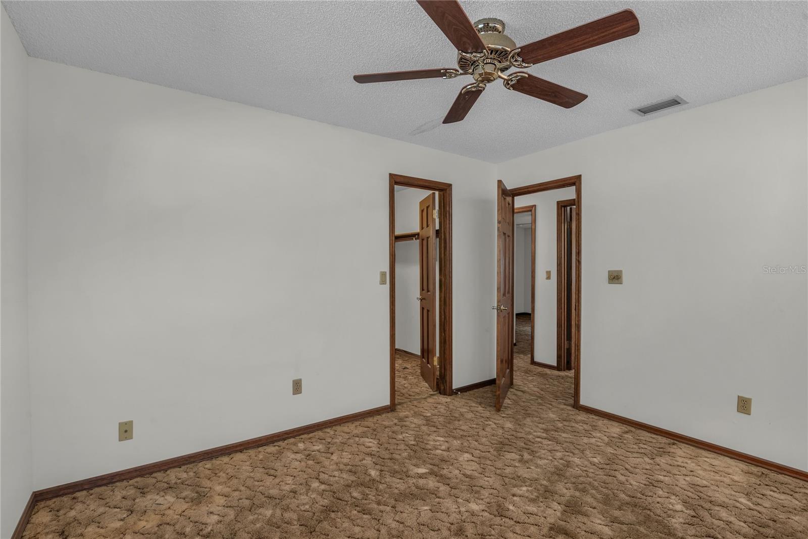 HULL ISLAND AT OAKLAND - Residential