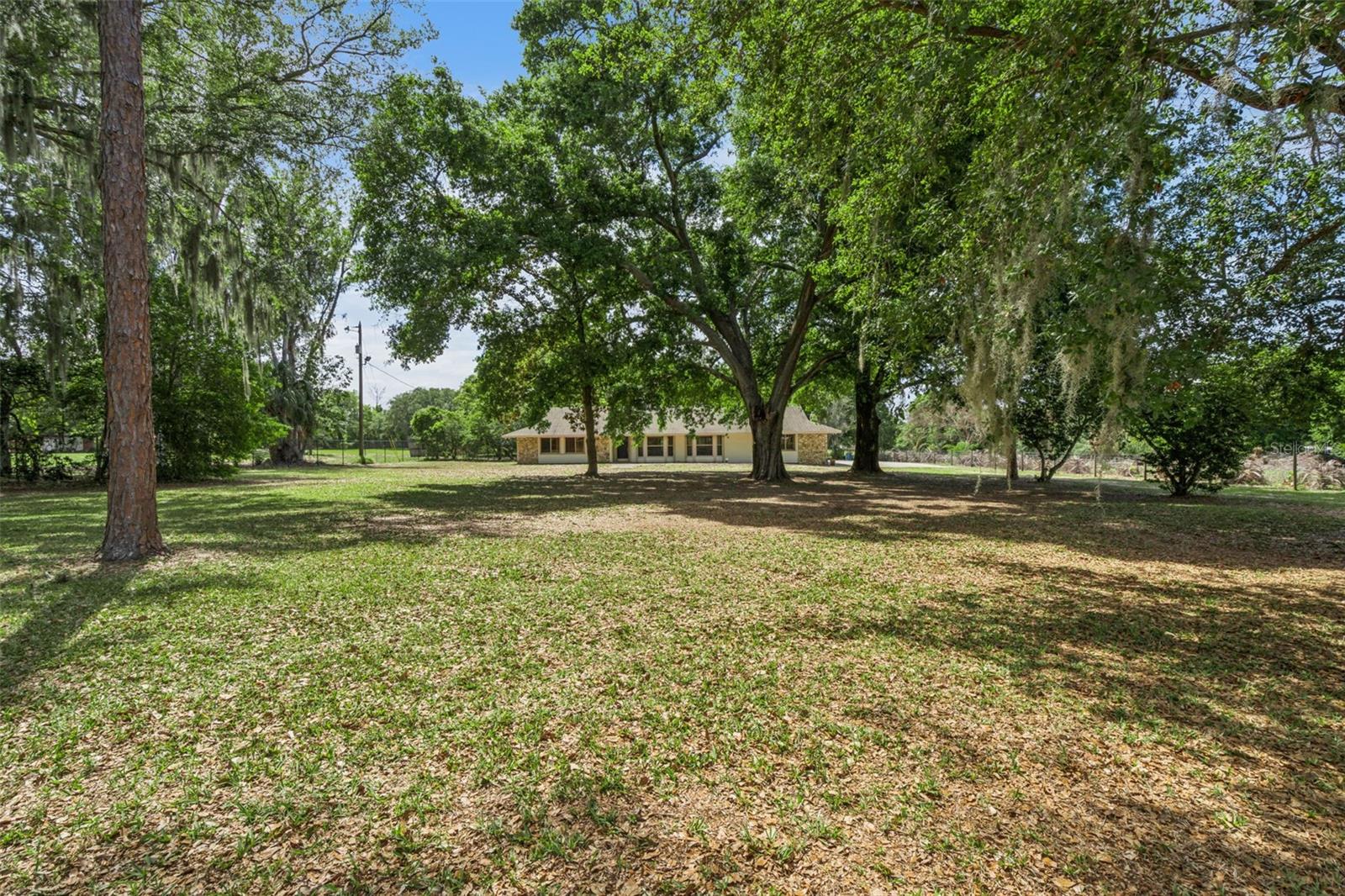 624 HULL ISLAND DRIVE