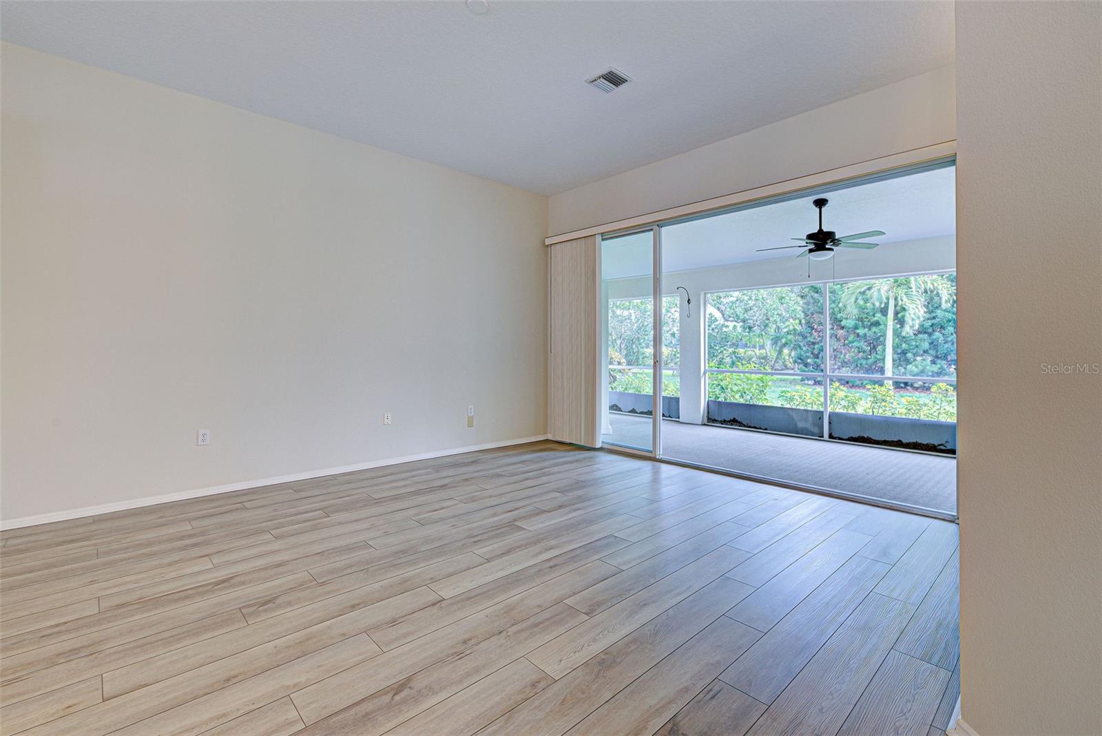 THE LAKES OF JACARANDA - Residential