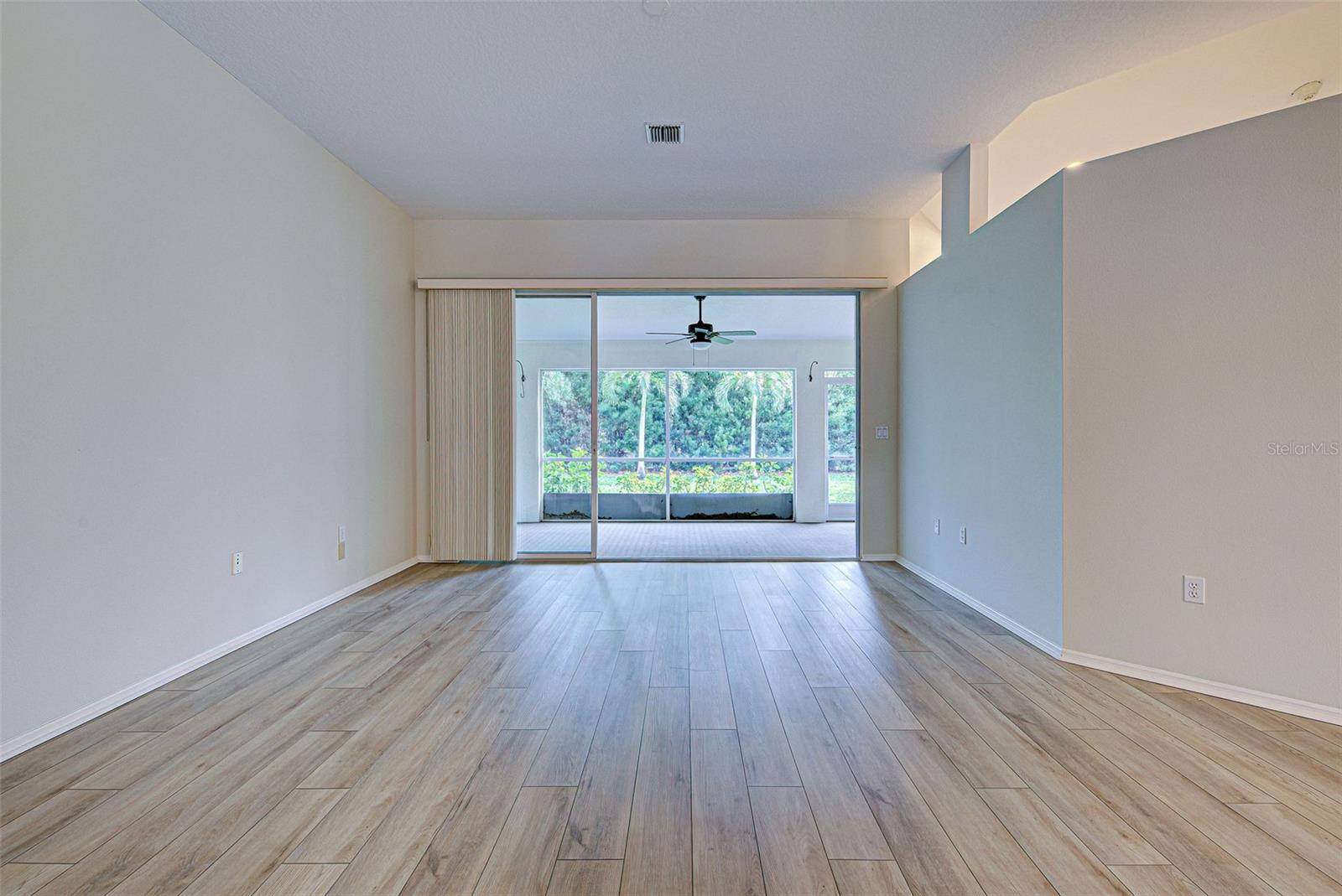 THE LAKES OF JACARANDA - Residential