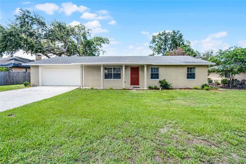Photo of 1011 W 13th Street, Lakeland, FL 33805 (MLS # O6317756)