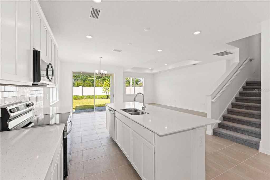 Photo of 9589 Vibrant Ln, Venice, FL 34292 (MLS # O6187992)