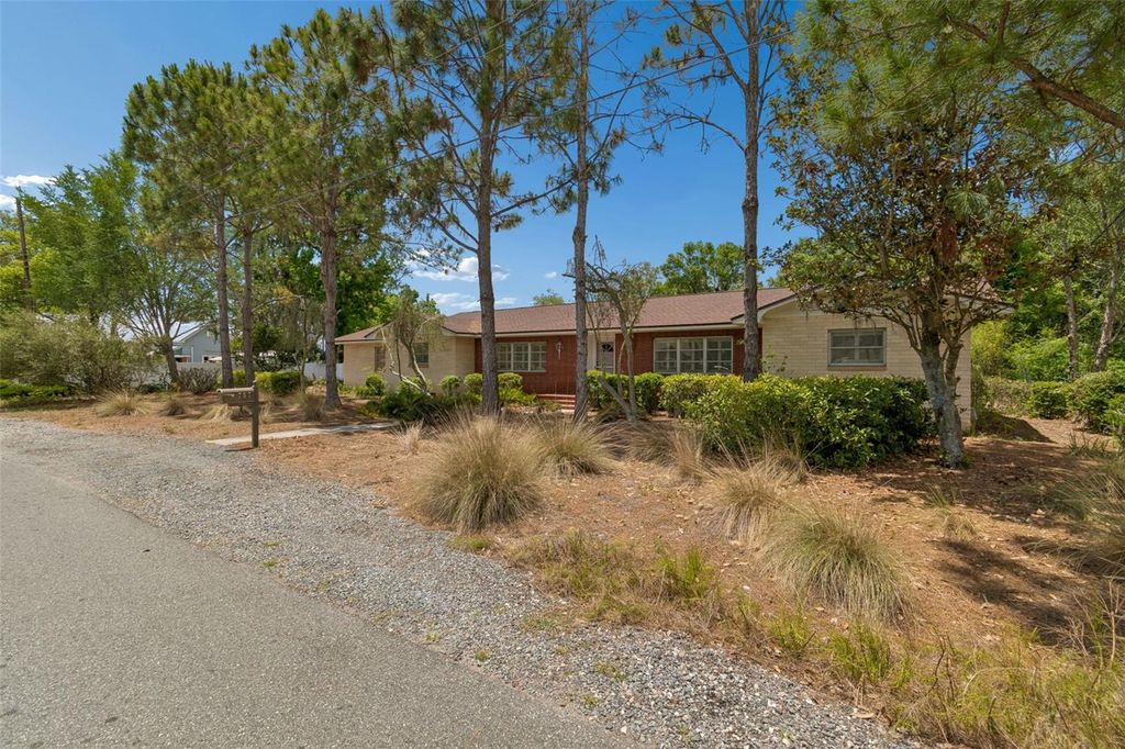 Photo of 707 N Johnson Street, Plant City, FL 33563 (MLS # TB8504765)