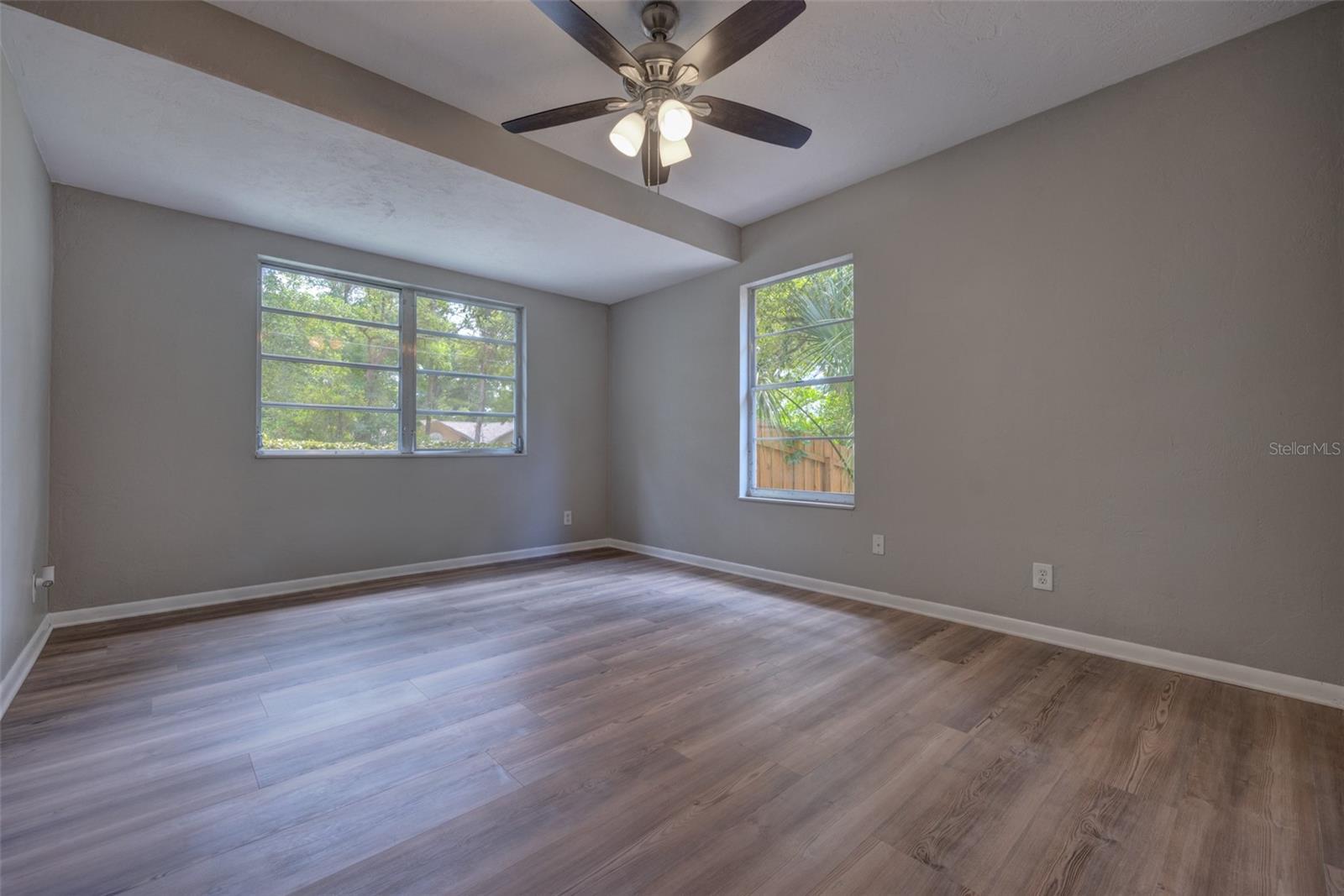COUNTRY CLUB ESTATES - Residential