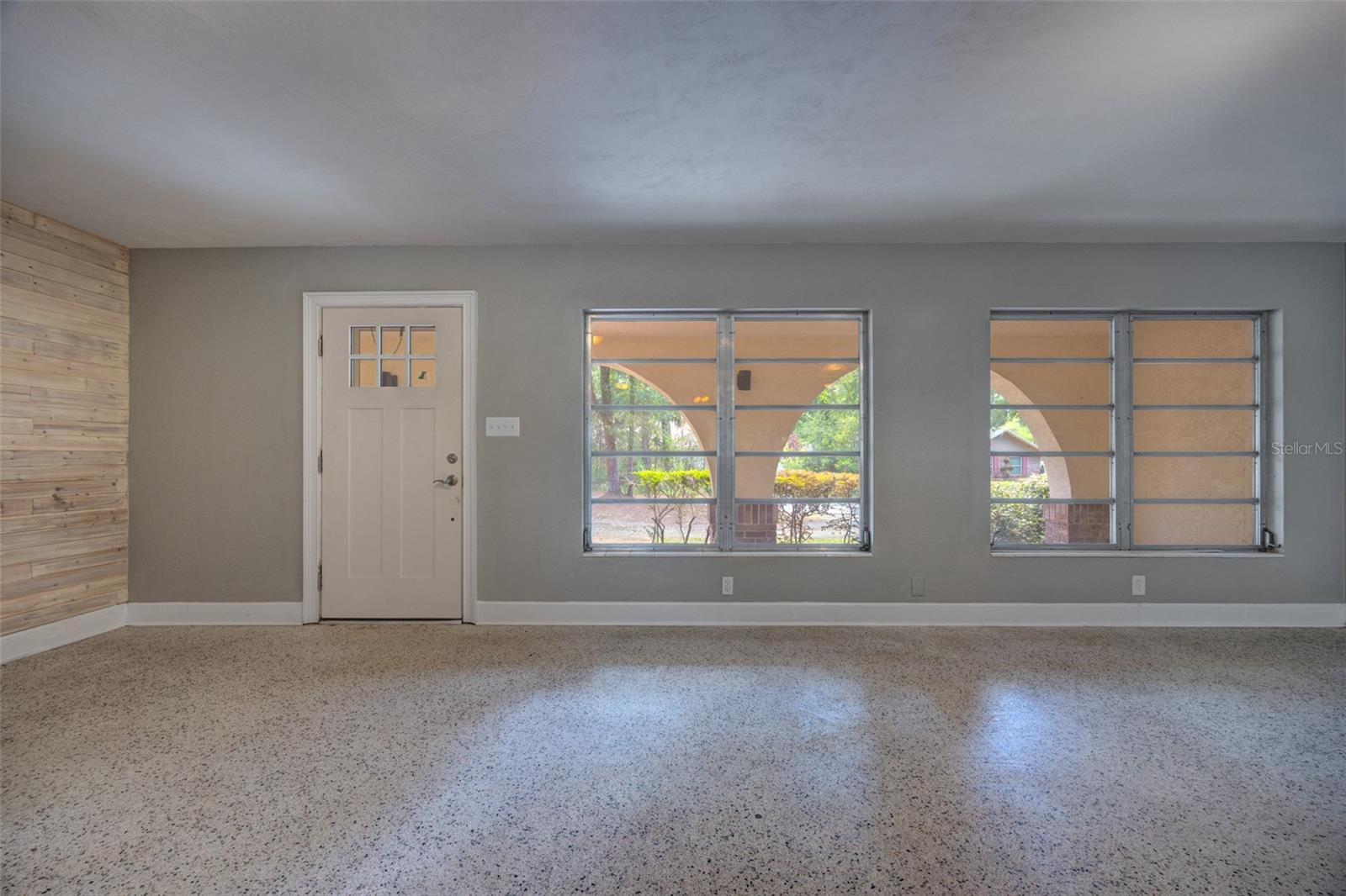 COUNTRY CLUB ESTATES - Residential