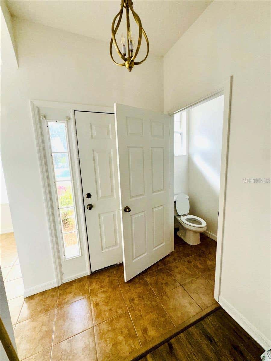Photo of 1106 S Beach Circle, Kissimmee, FL 34746 (MLS # G5116072)