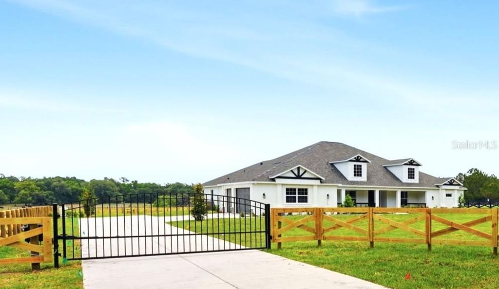 Photo of 3264 Station Boulevard, Brooksville, FL 34604 (MLS # G5111377)