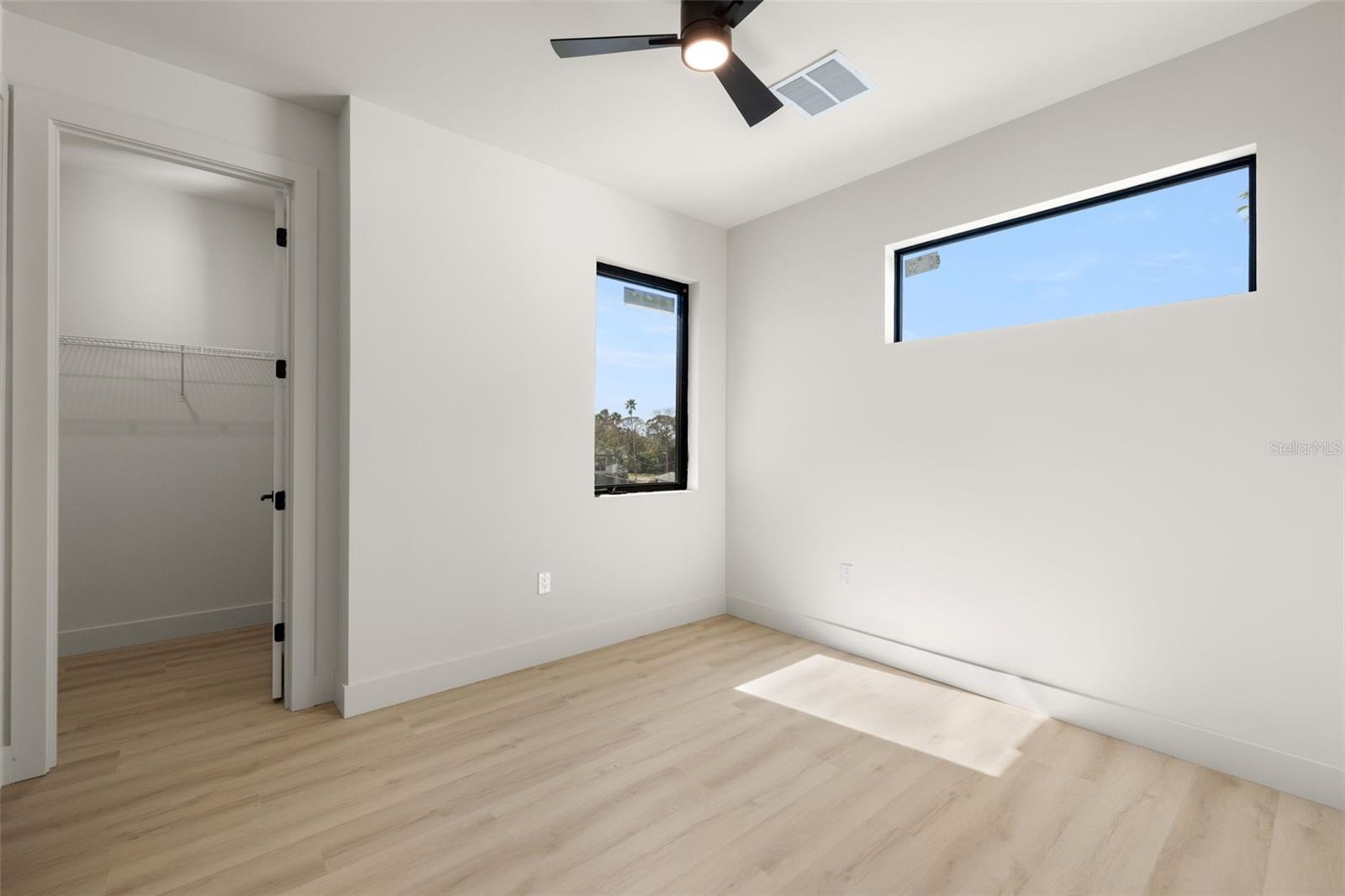 SHORE ACRES OVERLOOK SEC - Residential