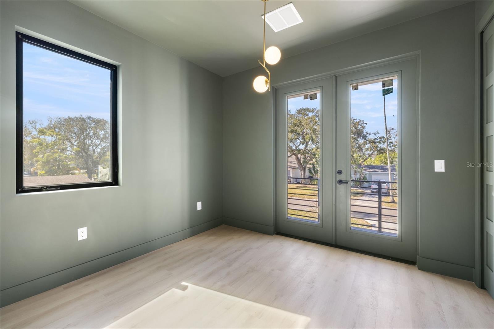 SHORE ACRES OVERLOOK SEC - Residential