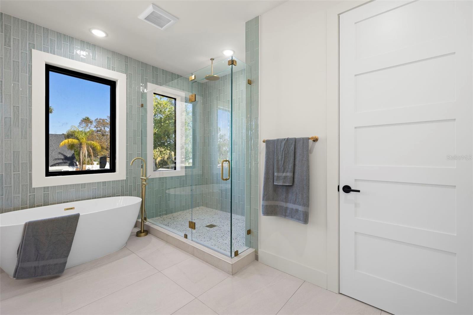 SHORE ACRES OVERLOOK SEC - Residential