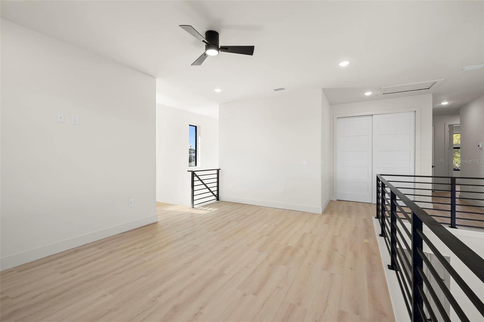 SHORE ACRES OVERLOOK SEC - Residential