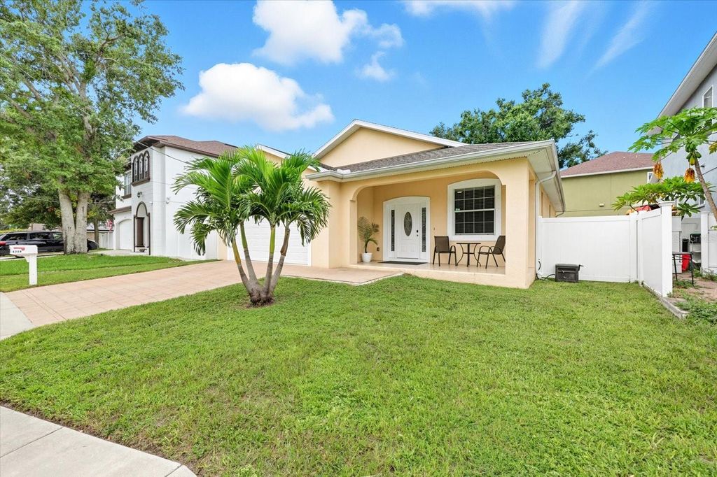Photo of 4208 N Howard Avenue, Tampa, FL 33607 (MLS # TB8430547)