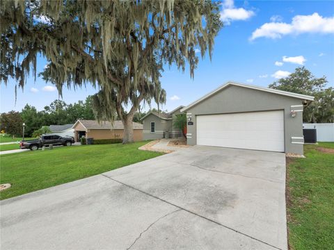 A home in LAKELAND