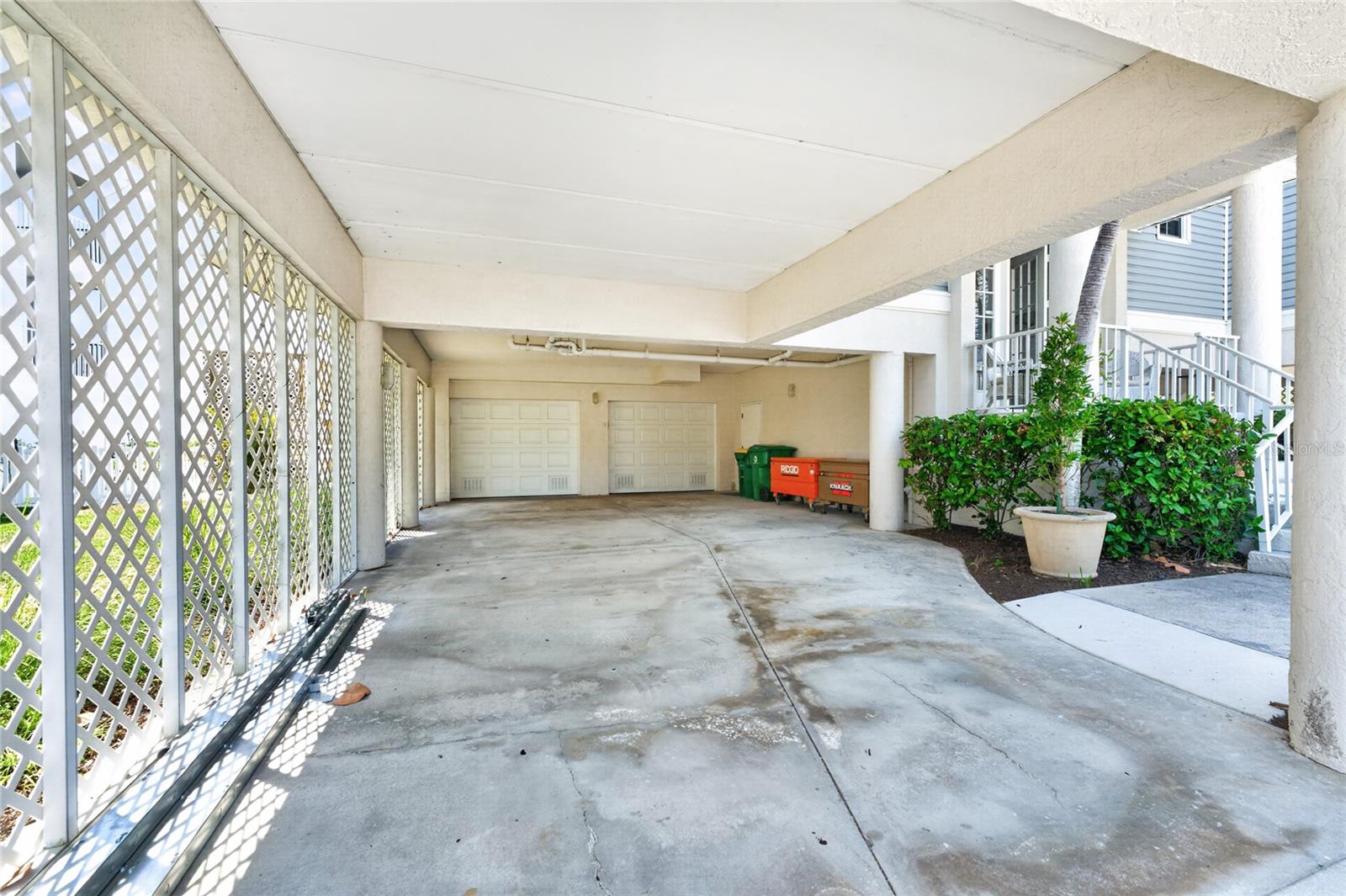 MARINER VILLAGE PH 01 BLDG 02 - Residential