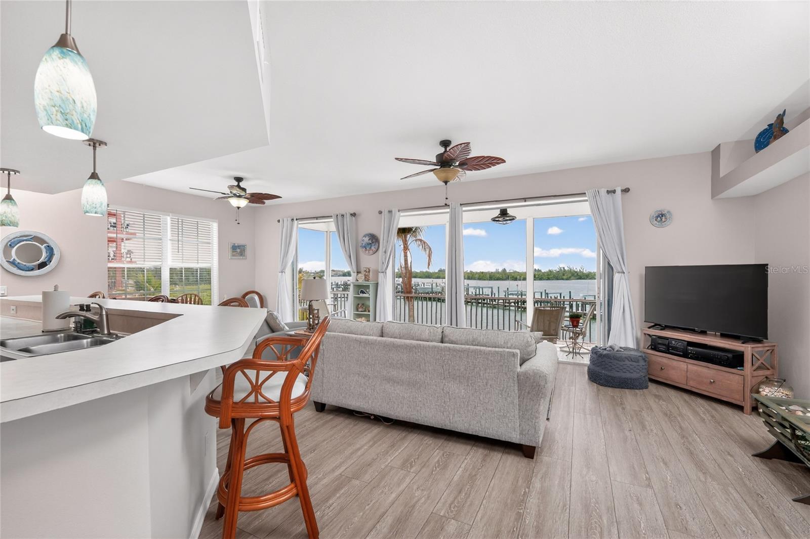 MARINER VILLAGE PH 01 BLDG 02 - Residential