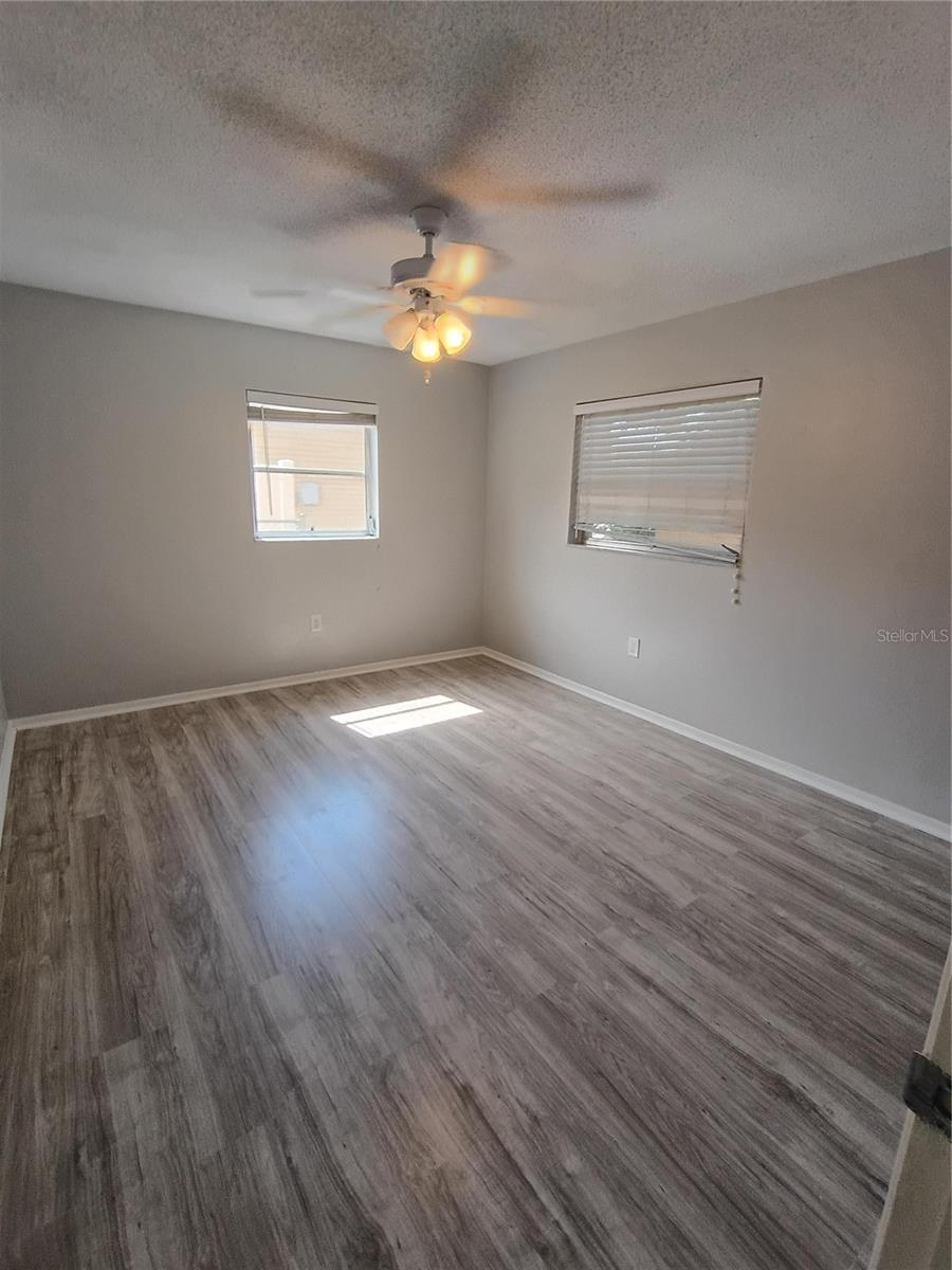 EXECUTIVE WOODS - Residential