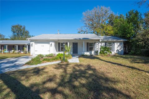 A home in LAKELAND