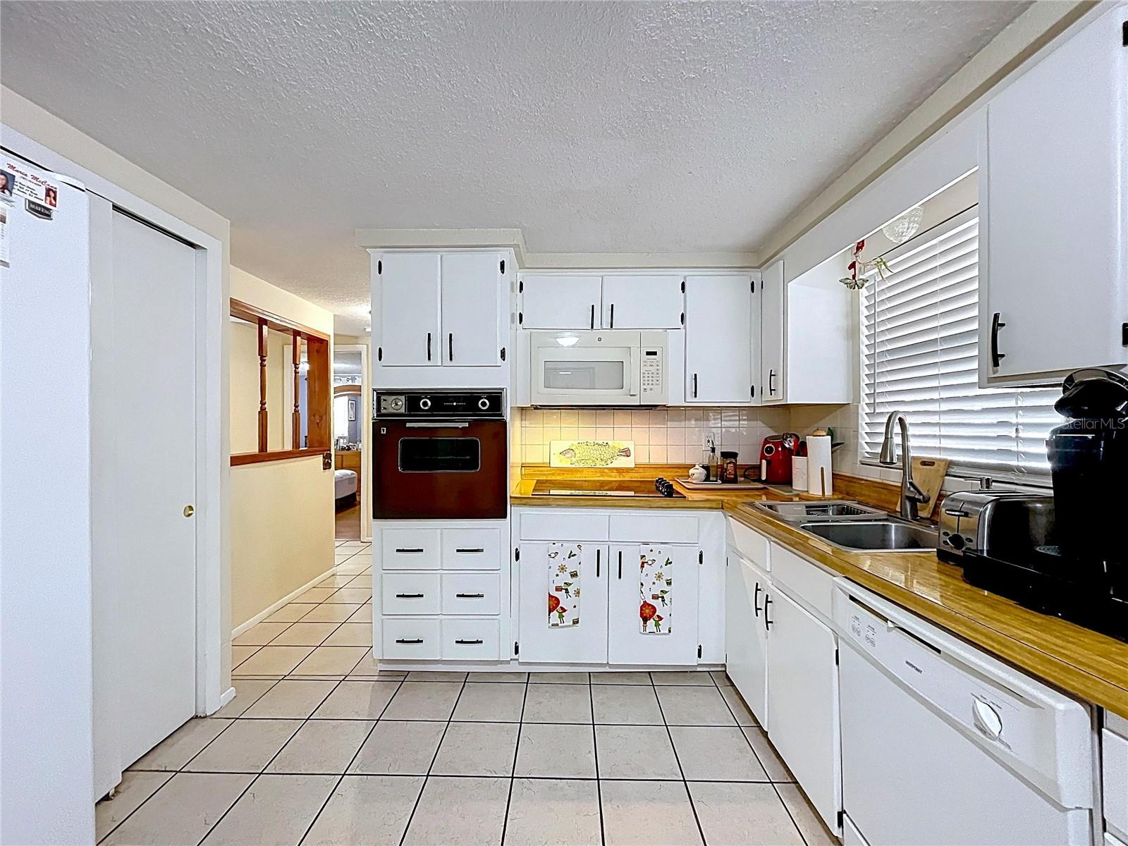 HOLIDAY GARDENS - Residential