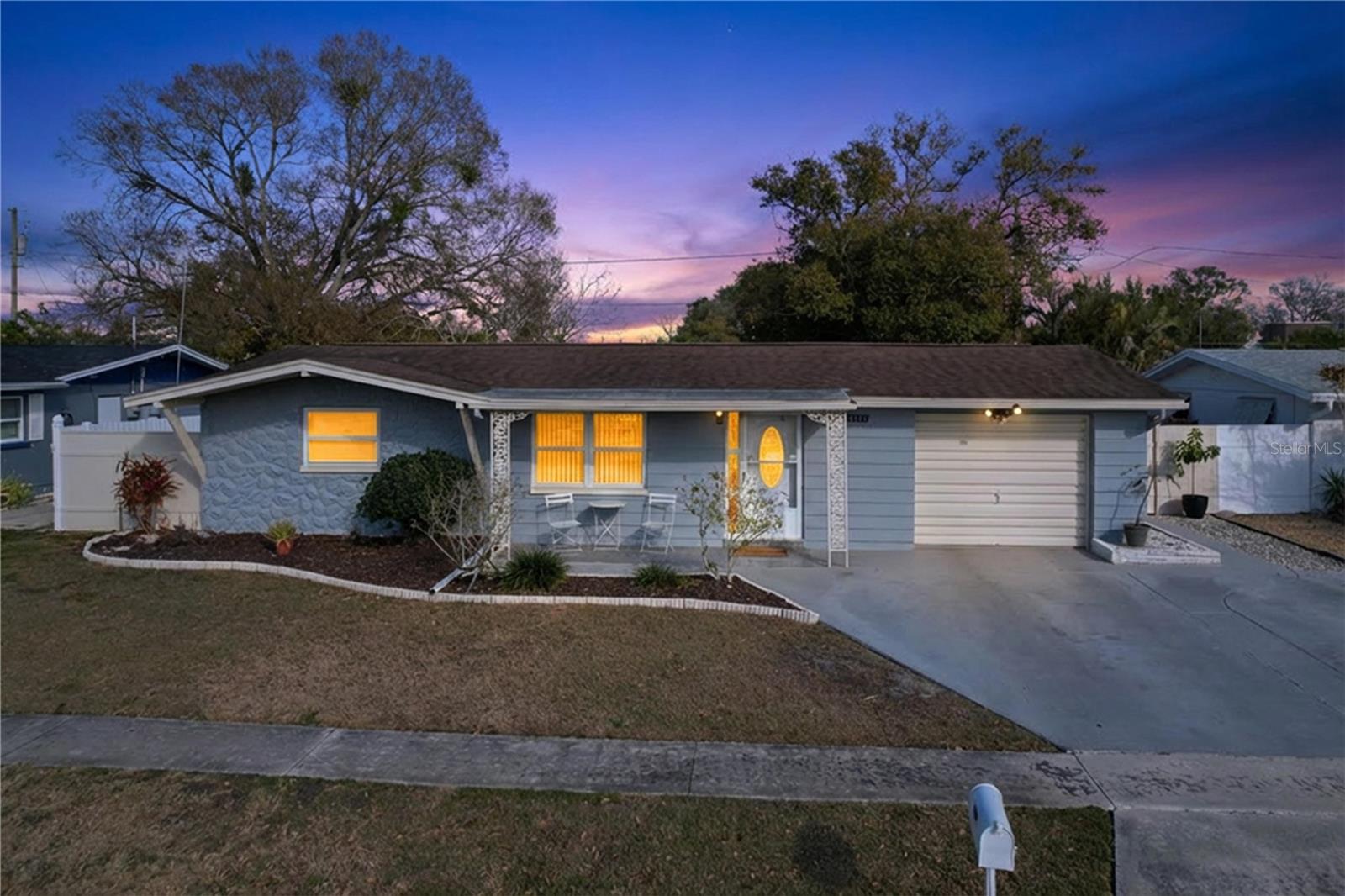 HOLIDAY GARDENS - Residential