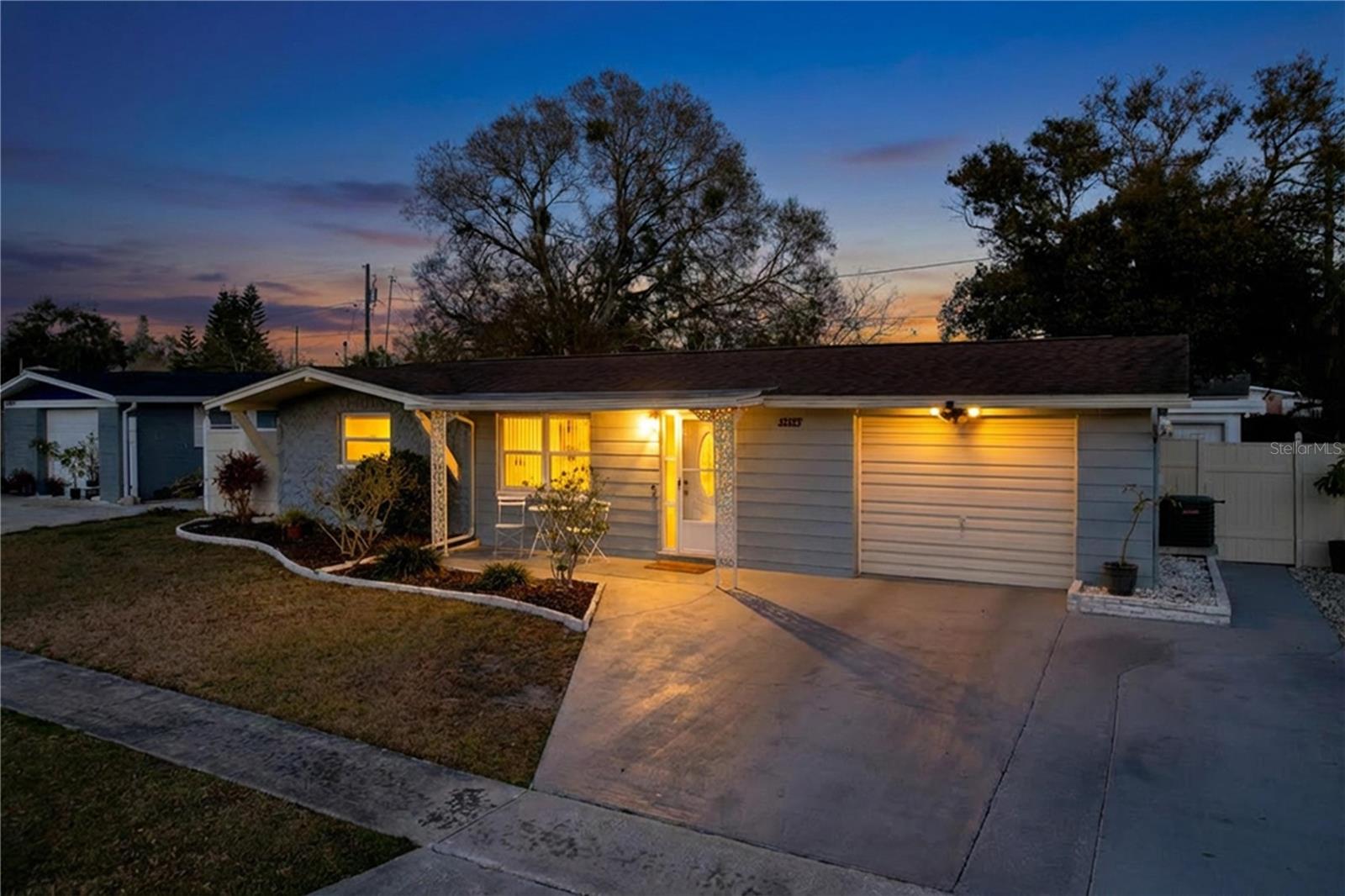 HOLIDAY GARDENS - Residential