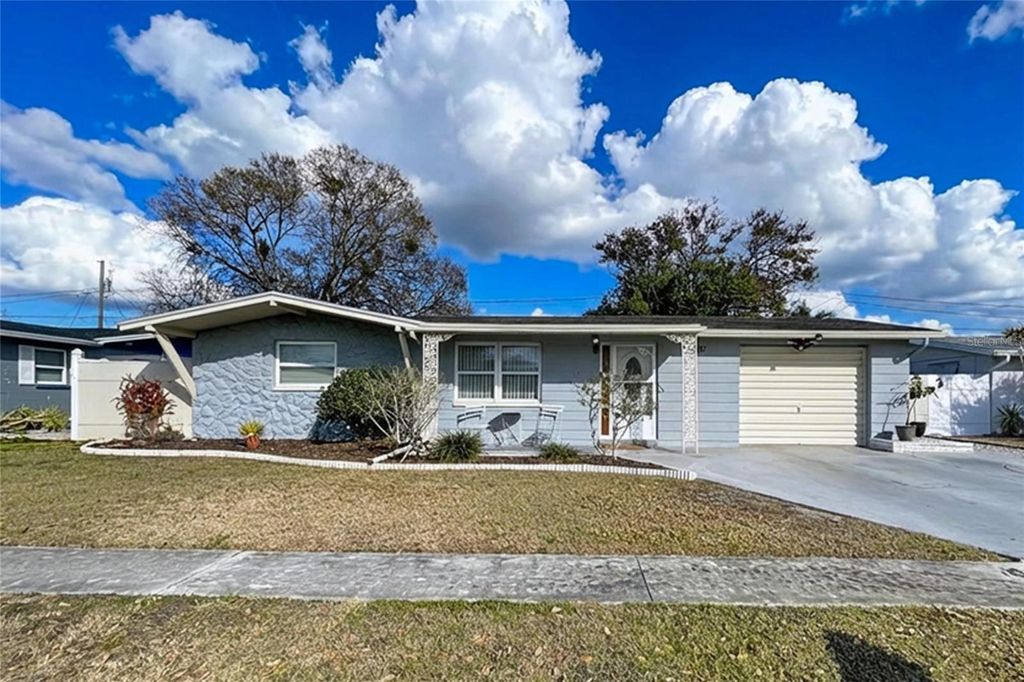 Photo of 2150 Maureen Drive, Holiday, FL 34690 (MLS # TB8478624)
