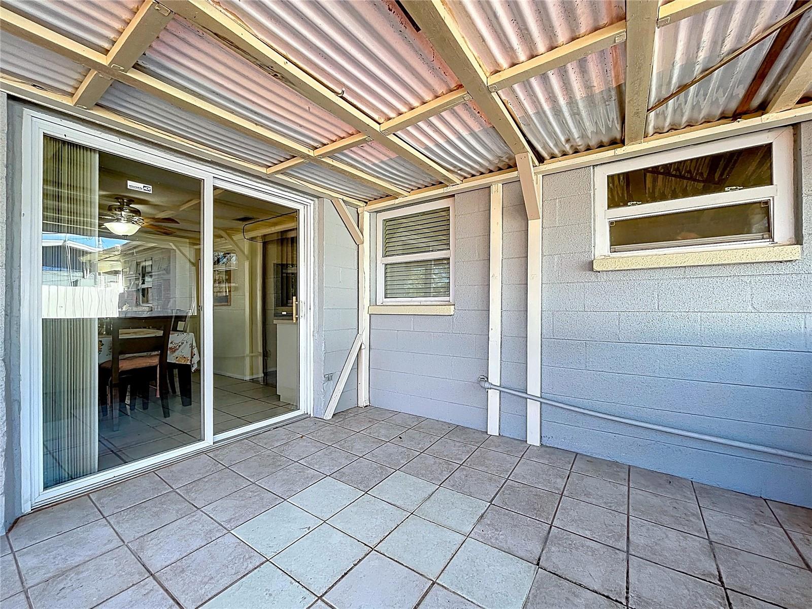 HOLIDAY GARDENS - Residential