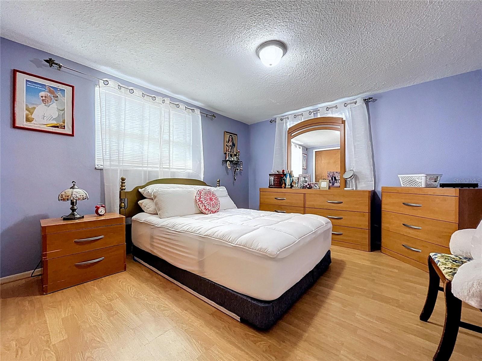 HOLIDAY GARDENS - Residential