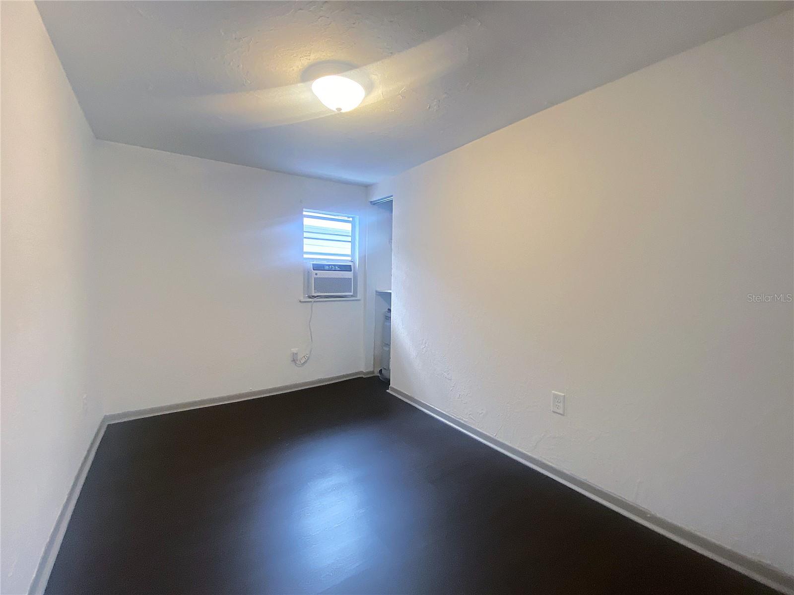 ROOSEVELT MANOR - Residential Lease