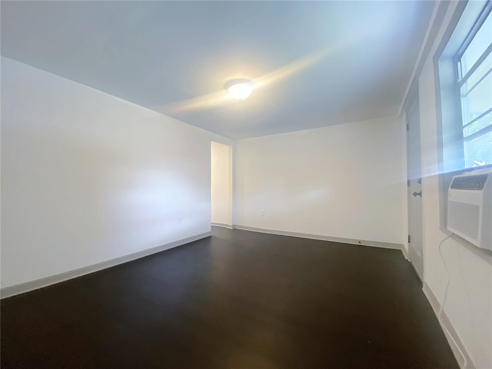 ROOSEVELT MANOR - Residential Lease