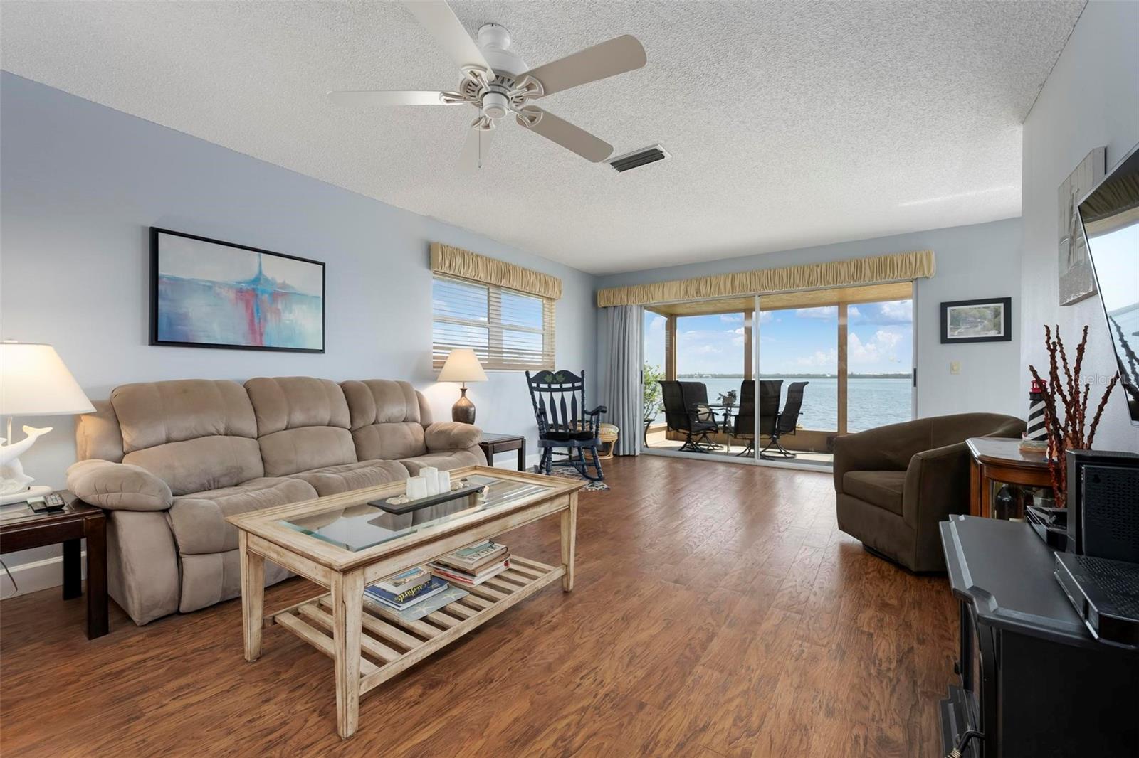 PALMA SOLA HARBOUR SEC 4 - Residential