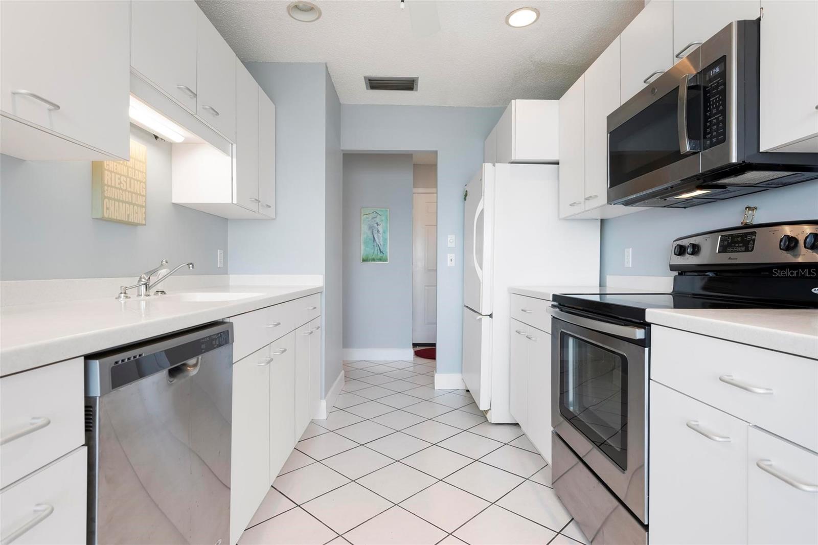 PALMA SOLA HARBOUR SEC 4 - Residential