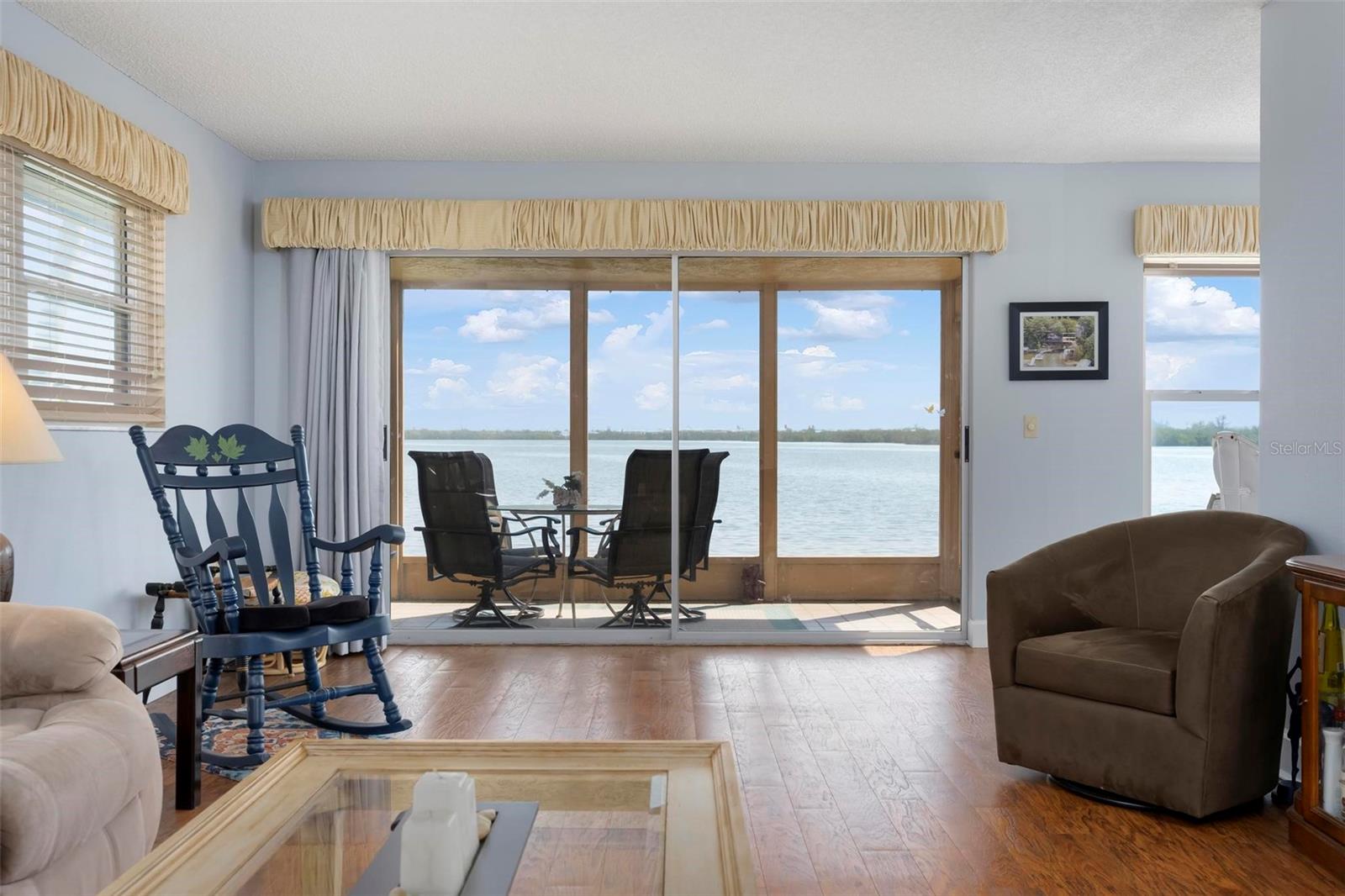 PALMA SOLA HARBOUR SEC 4 - Residential