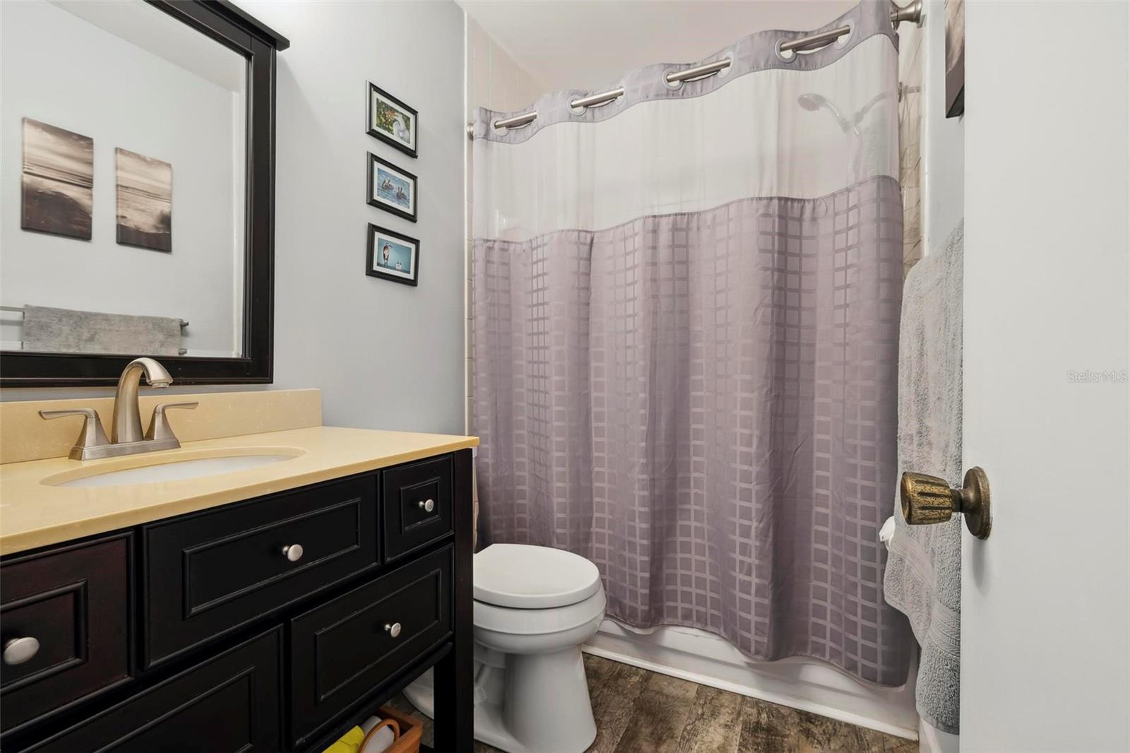 PALMA SOLA HARBOUR SEC 4 - Residential