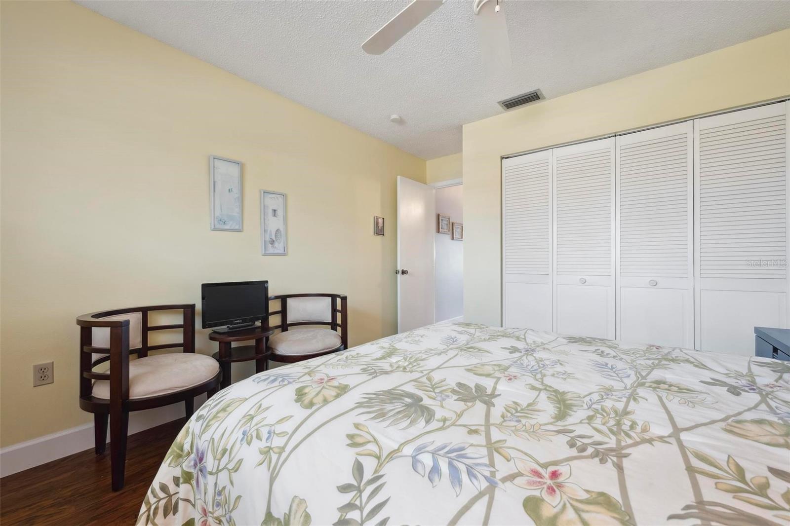 PALMA SOLA HARBOUR SEC 4 - Residential