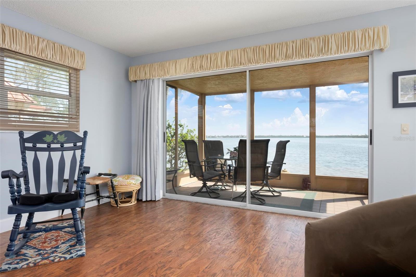 PALMA SOLA HARBOUR SEC 4 - Residential