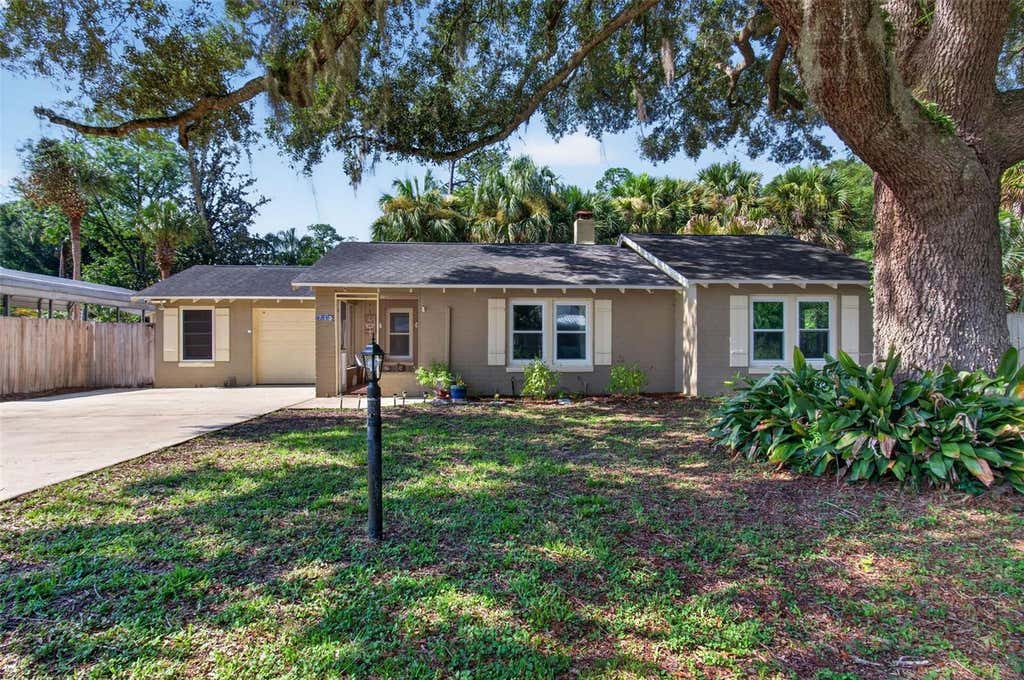 Photo of 715 NW 22nd Avenue, Gainesville, FL 32609 (MLS # GC542096)