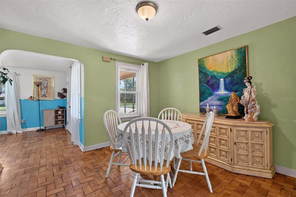 Photo of 715 NW 22nd Avenue, Gainesville, FL 32609 (MLS # GC542096)