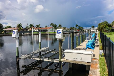 A home in PUNTA GORDA