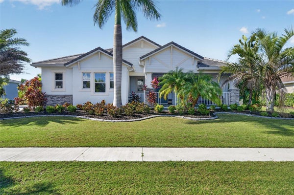 816 MANNS HARBOR DR, APOLLO BEACH, FL 33572 - Image c2469a7adf4bbdffb9eb23ab057024da/2065451005