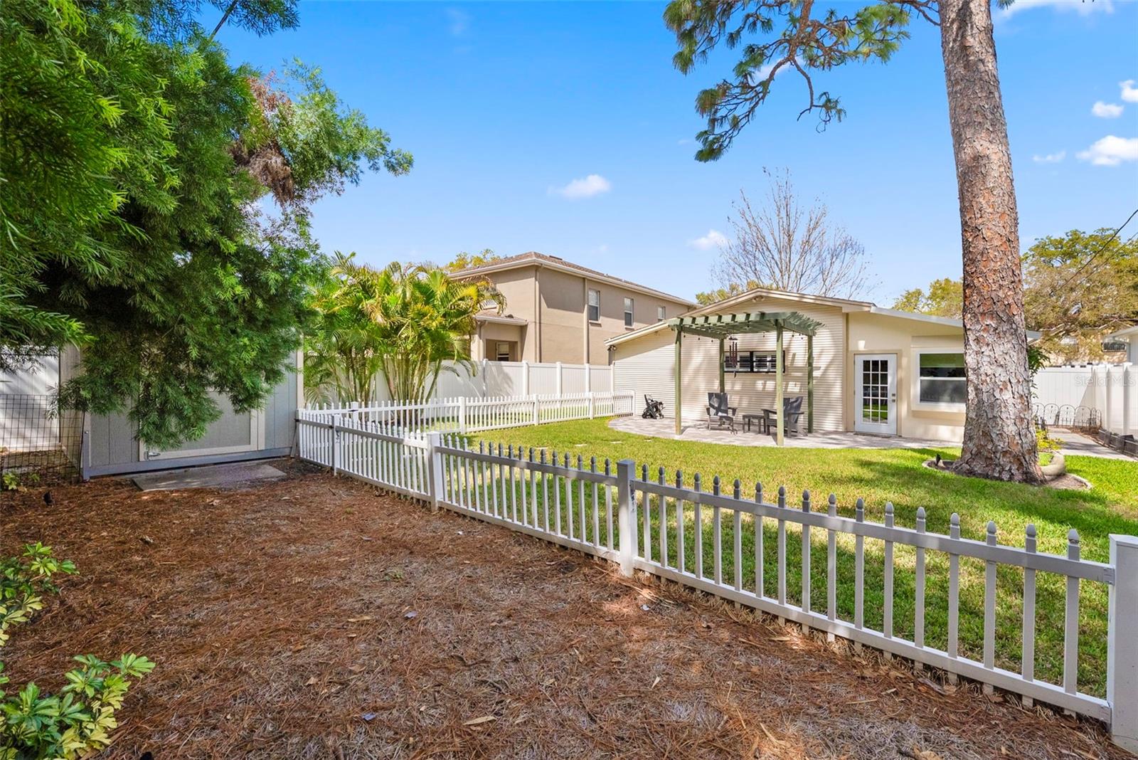 VIRGINIA TERRACE - Residential